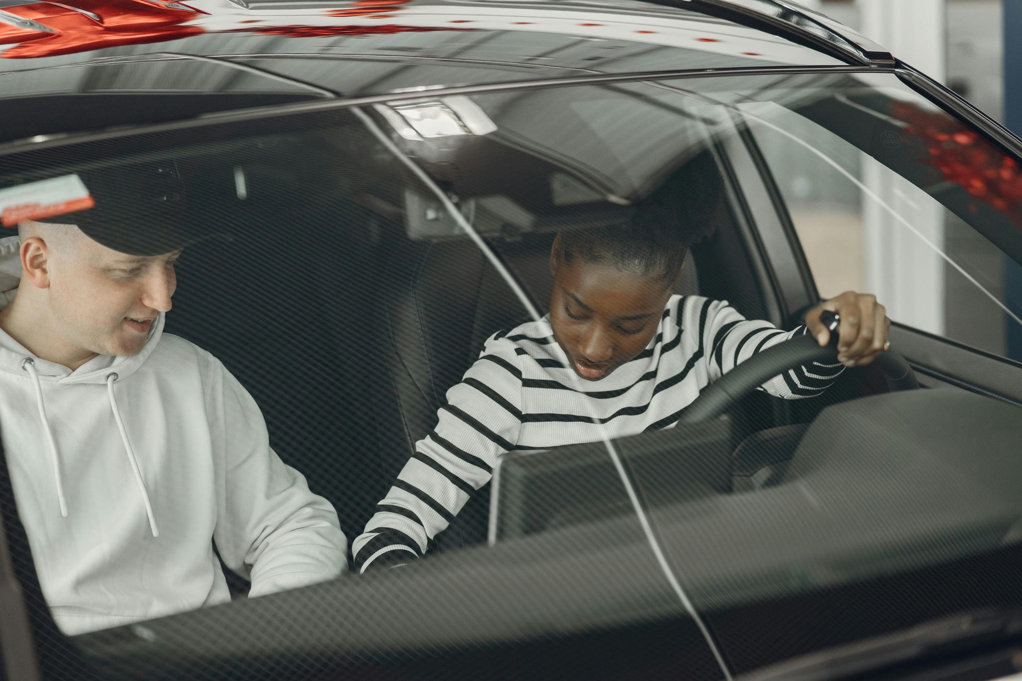 Why Choose a Female Driving Instructor in Edmonton: Benefits & What to Expect